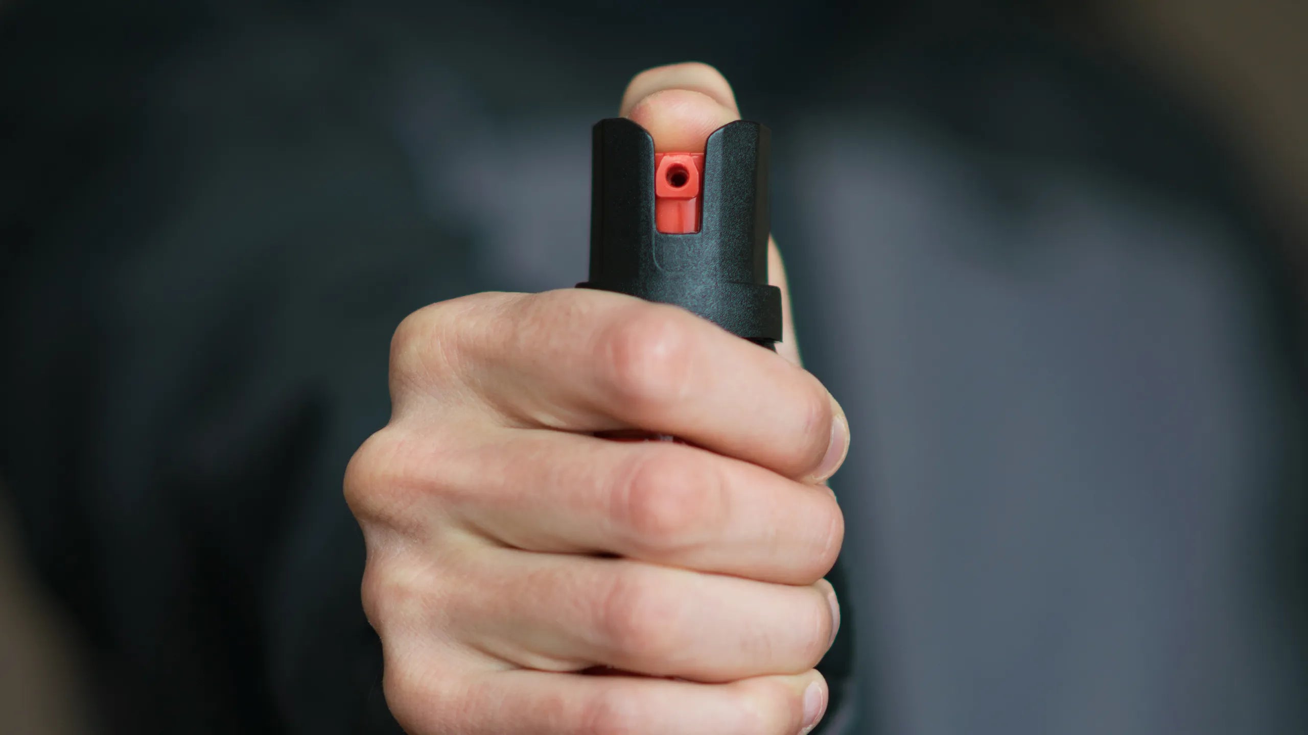 Come Usare uno Spray al Peperoncino per la Difesa Personale