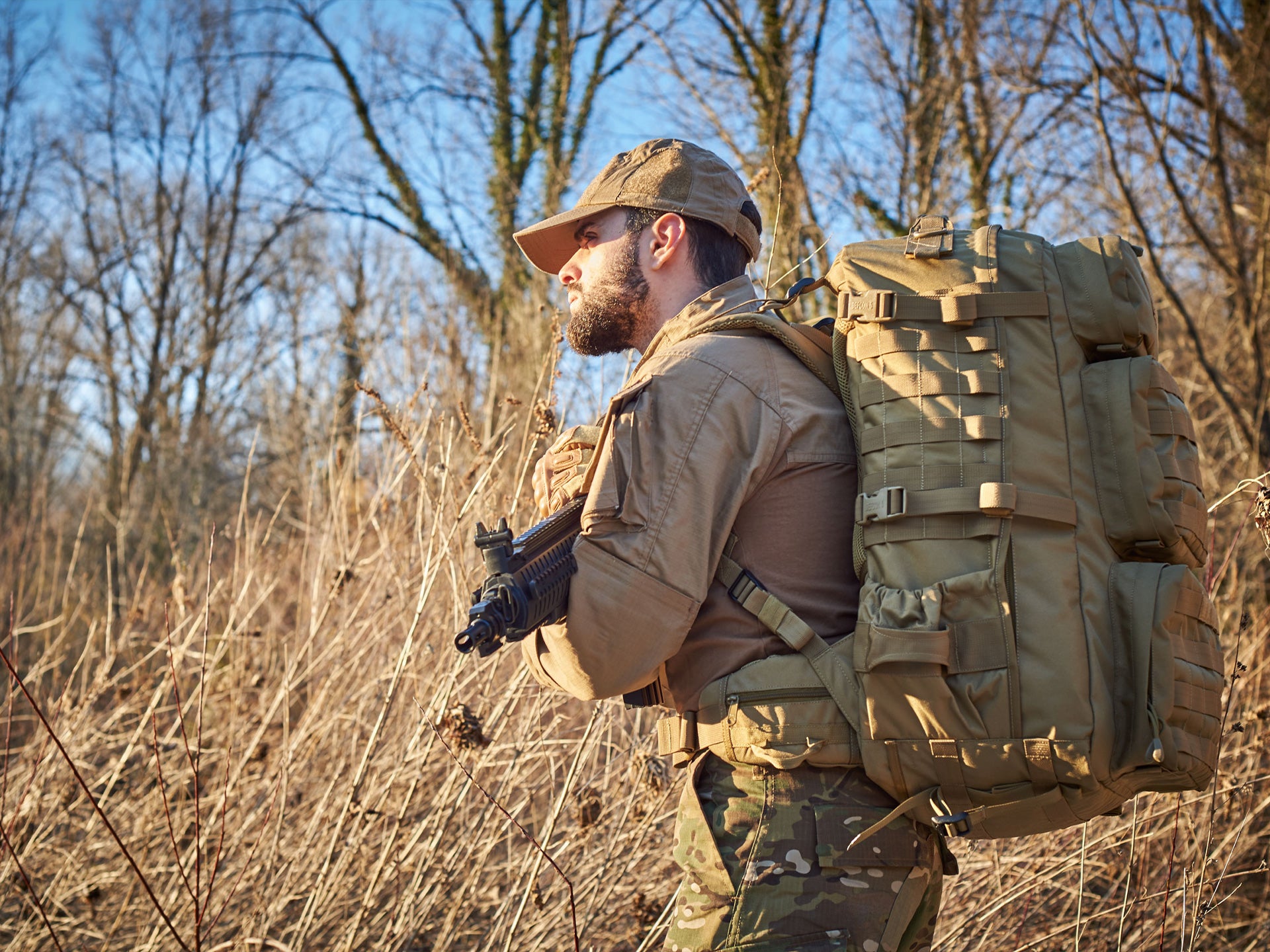 Zaino tattico DEFCON 5 Ares 50 LT Imbottito con cinturone