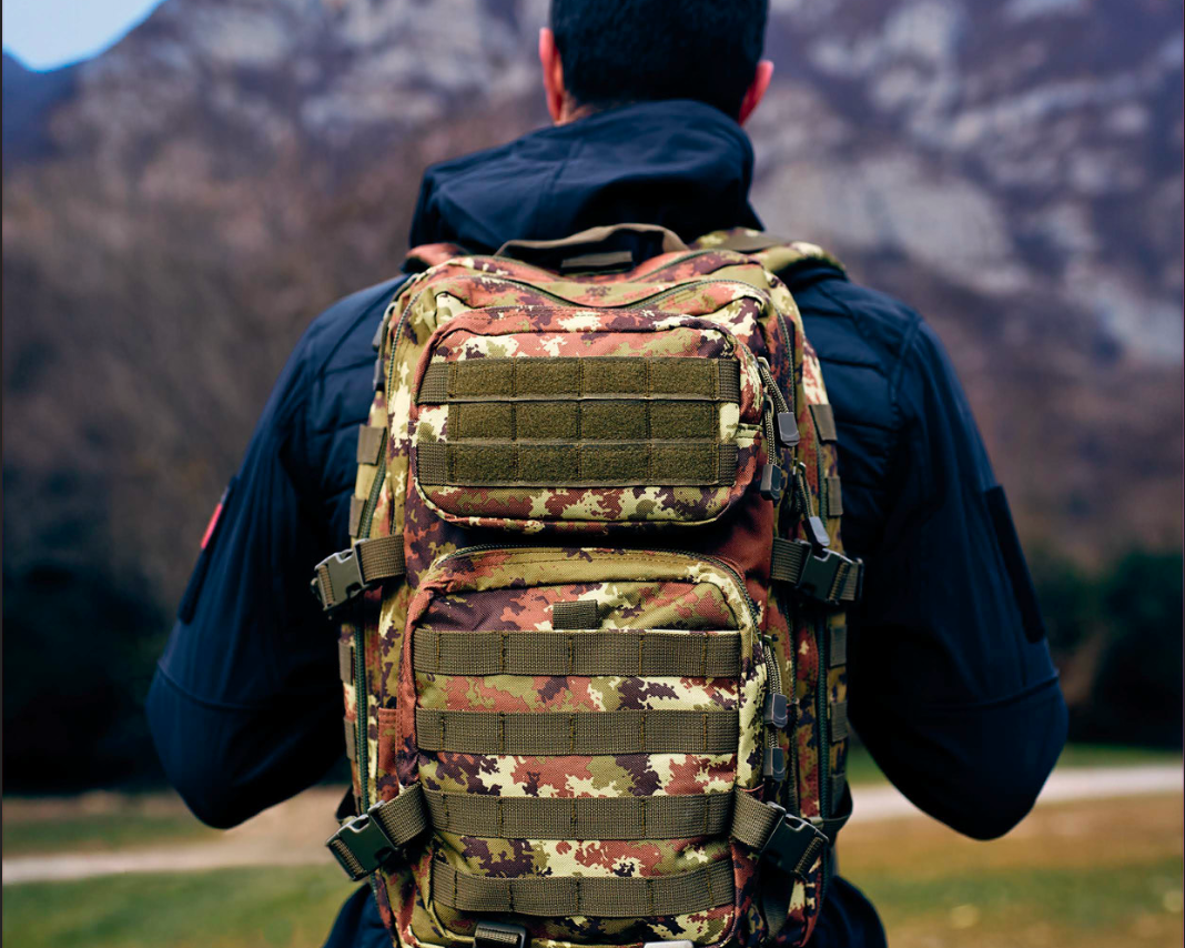 Cosa regalare a San Valentino ai militari: idee regalo tattiche e gadget ufficiali